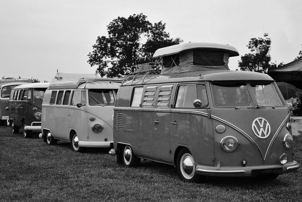 vw-camper-1939343_1920 vw-camper-1939343_1920